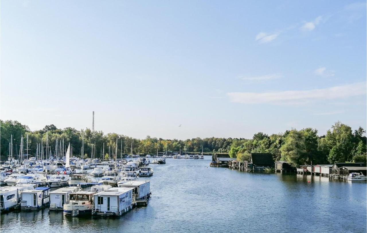 Lovely Apartment In Rechlin With Kitchen Eksteriør bilde